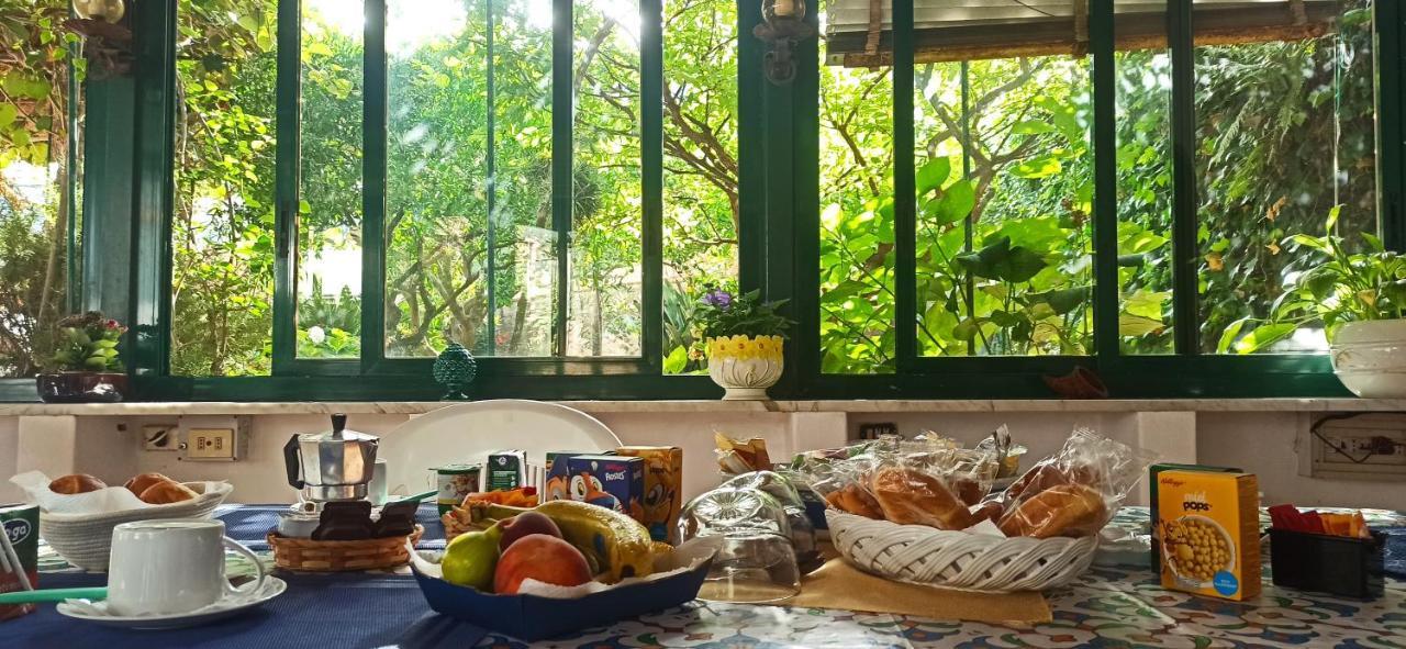 Villa Dei Fiori B&B Capri Luaran gambar
