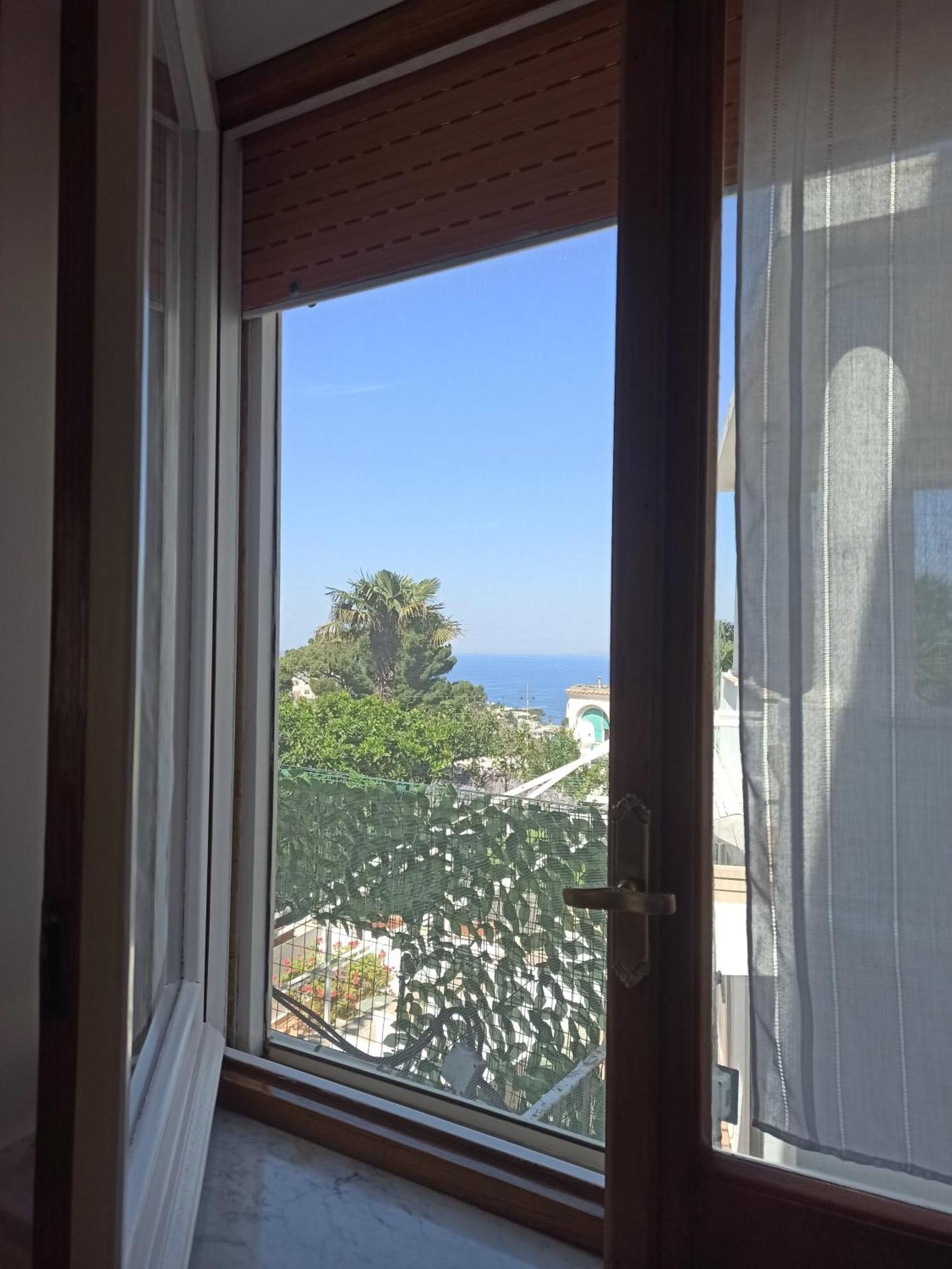 Villa Dei Fiori B&B Capri Luaran gambar